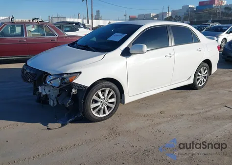 2010 Toyota Corolla S из США, поврежденный, VIN 2T1BU4EE1AC448666